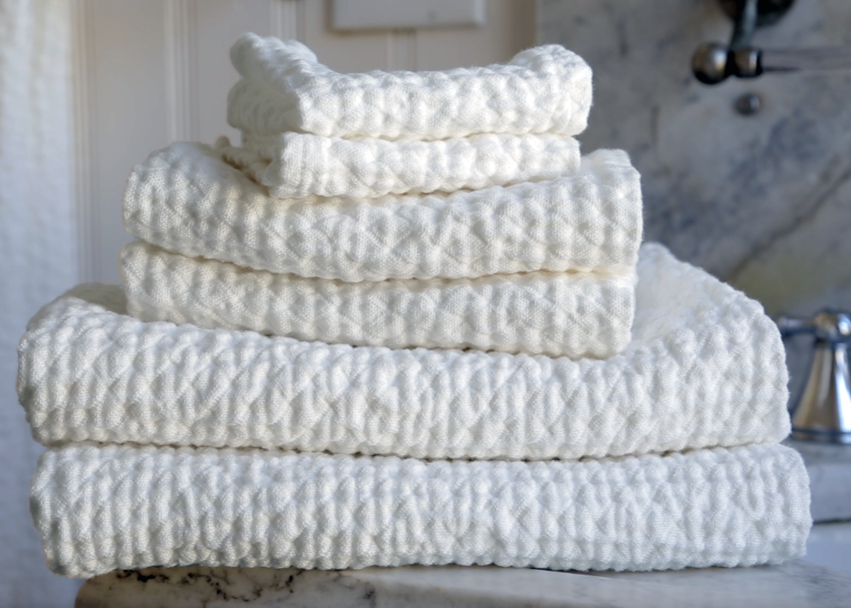 Load video: JoAnne Chirico, Founder of Goodlinens talks us through why she fell in love with linen and how Goodlinens towels will elevate your daily routines.